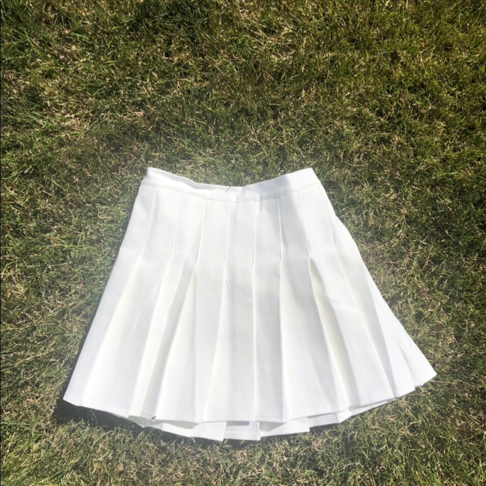 White pleated tennis skirt
